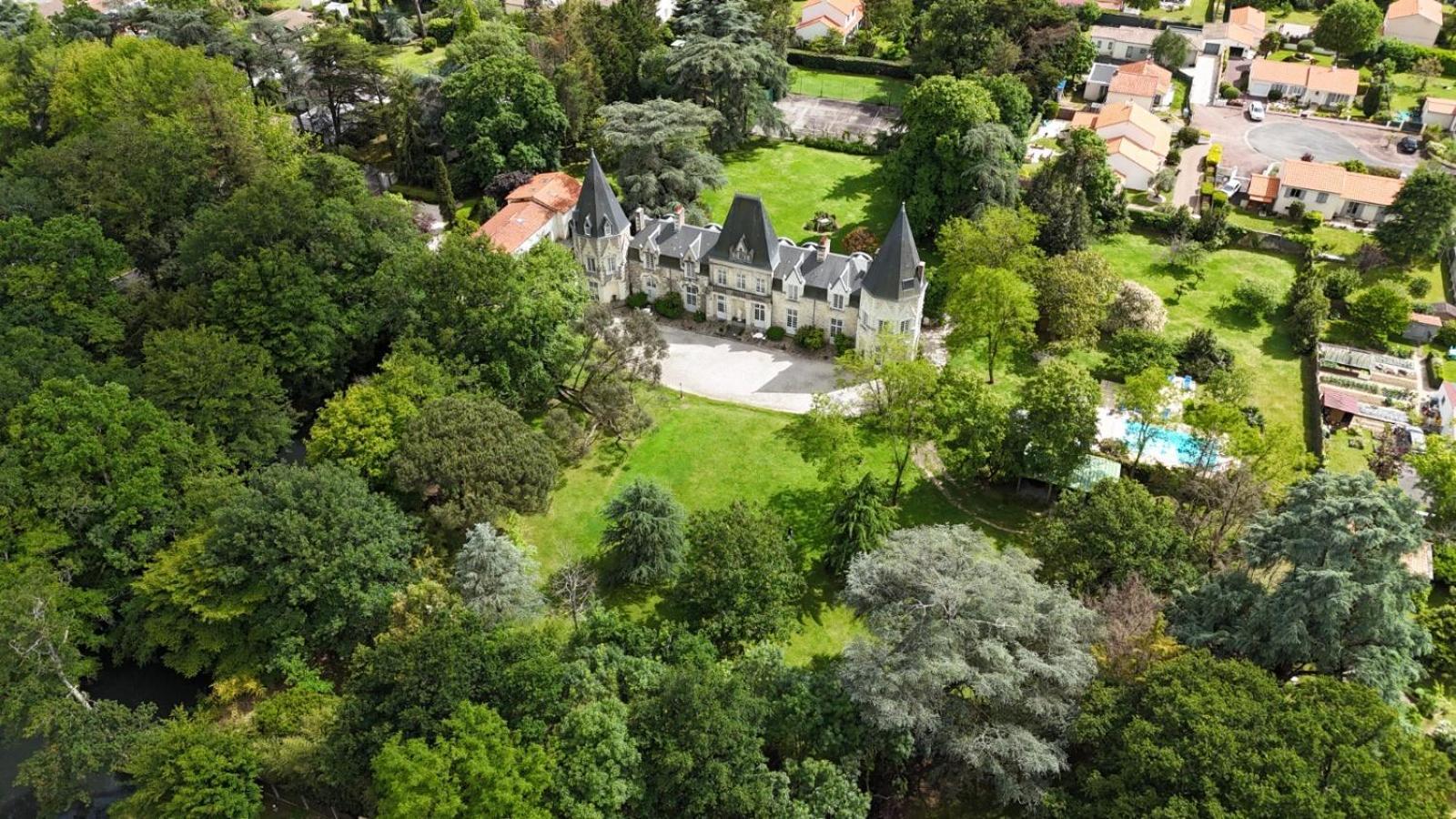 Chateau Du Bois De La Noe Bouaye ภายนอก รูปภาพ