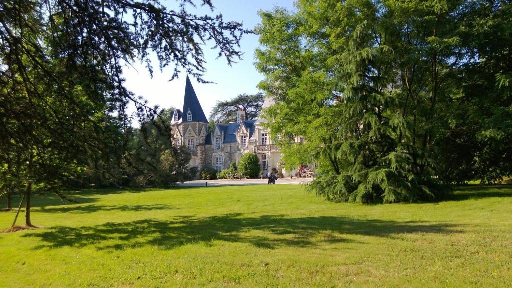 Chateau Du Bois De La Noe Bouaye ภายนอก รูปภาพ